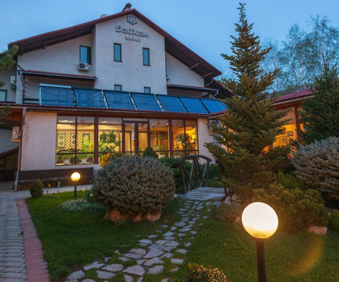 Tian-Shan Hotel Bisjkek Buitenkant foto